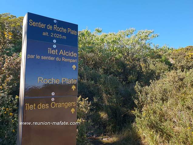 Signalétique randonnée à Mafate - La Réunion