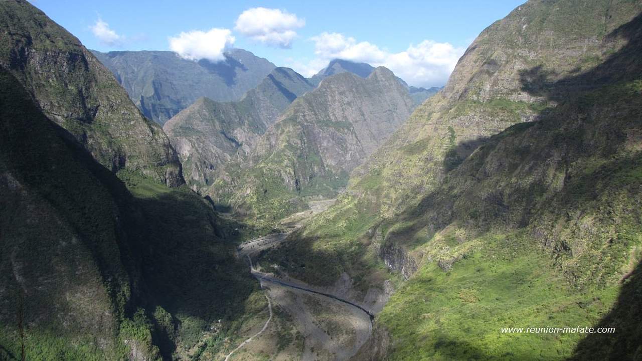 Cirque de Mafate - paysages et rivière des galets